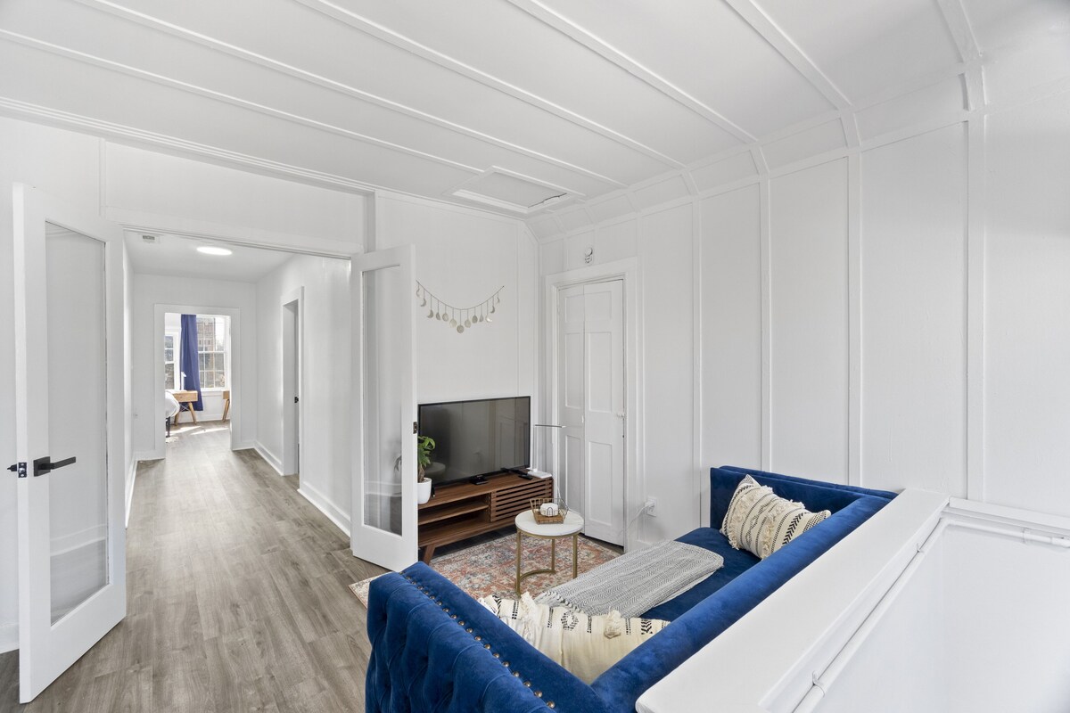 Cozy Gem in Heart of East Rock |King Bed| Near DT and Yale | Free Parking