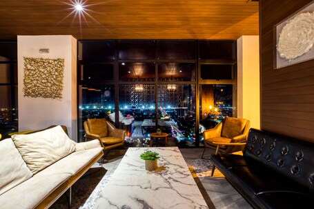 Bar lounge
