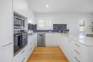Gourmet kitchen suit the most discerning chef