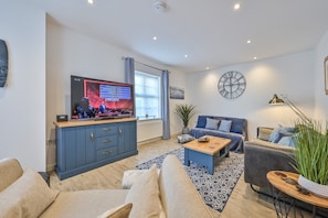 Open Plan Living Space - The Ellington Court Holiday Apartment in Torquay.