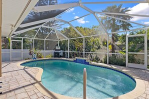 Pool Area w/ Grill