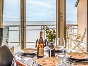 Furniture, Chair, Sea, Table, Kitchen & Dining Room Table, Ocean, Restaurant, Glass, Coast, Resort