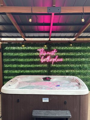 Hot Tub (1)