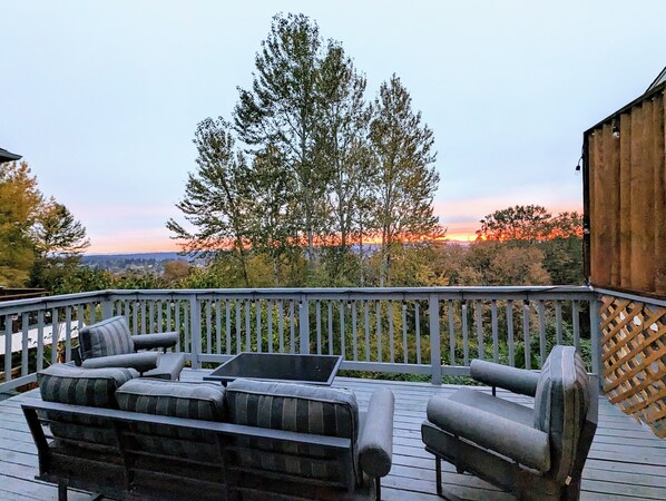 super comfy lounge chairs and coffee table on our open deck