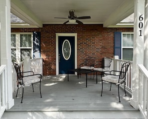 covered front porch seats 4