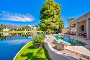 Sparkling pool and stunning lake views!