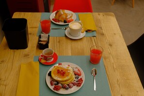 Breakfast meal