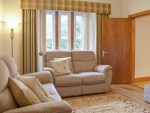 Living room | The Lodge, Linlithgow