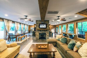 Picture perfect views awaits you in our modern cabin. Windows line both sides of the cabin.