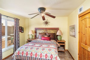 Bedroom 2 with 1 Queen Bed