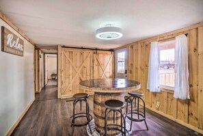 Dining Room | Single-Story House | Wood Accents