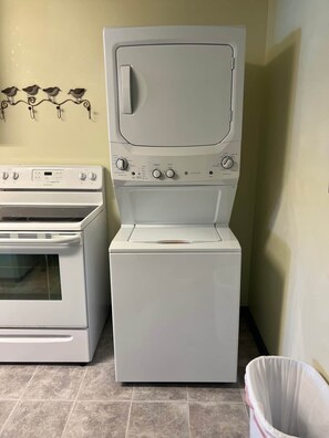 WASHER / DRYER