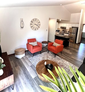 Great Room Area with Cathedral Ceilings and Kitchen Counter Seating