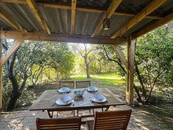 Outdoor dining