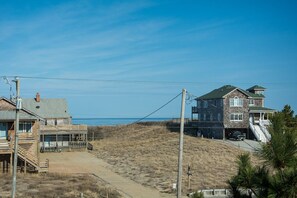 ACF:  My Kind of Townhome | Top Level Deck View