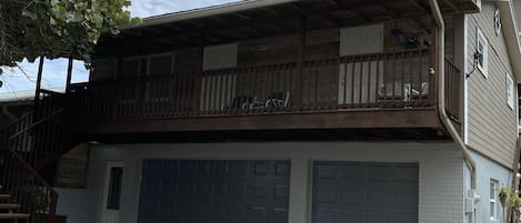 The Beach Bungalow sits above the garage in South Cocoa Beach!