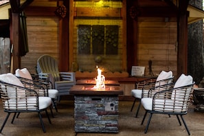 Amazing outdoor firepit space to relax and unwind