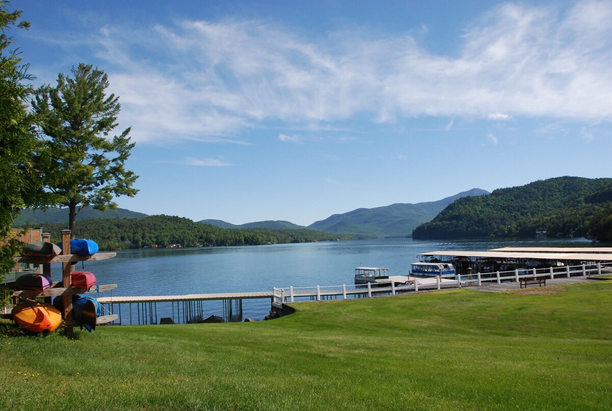 Lovely One Bedroom Condo with Stunning Lake Placid Views!