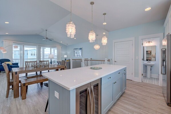 Open plan - Great for entertaining and kitchen has a separate wine fridge.