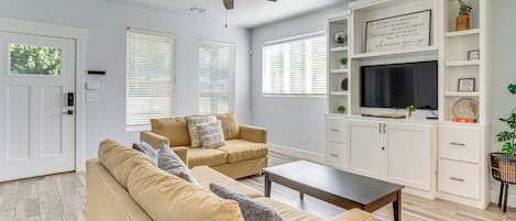 Oklahoma City Vacation Rental | 3BR | 2.5BA | 1,510 Sq Ft | Stairs Required