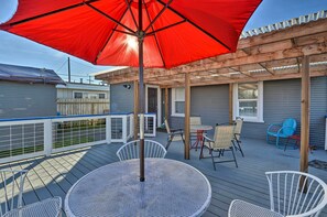 Back Patio | 1-Story Cottage