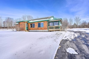 Cabin Bungalow Exterior