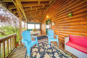 Furnished Deck