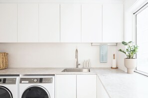 Doing laundry has never looked so bright and cheerful!