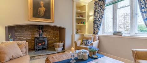 Living Room, Tiesel Cottage, Bolthole Retreats