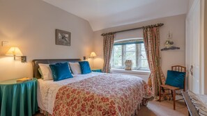 Bedroom One, Truffles Cottage, Bolthole Retreats