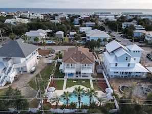Oasis close to the beach.
