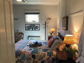 Queen Bedroom
