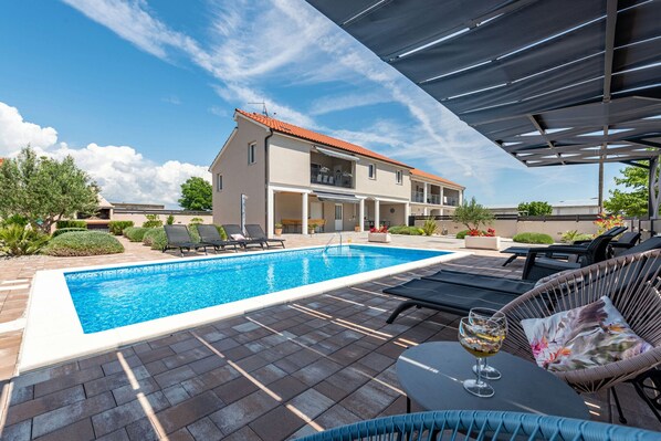 Swimming pool