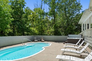 CC108: The Currituck Club | Private Pool Area