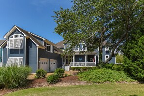 CC011: Casa del Sol | Front Exterior