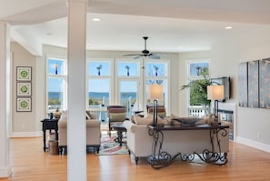 CC011: Casa del Sol | Bottom Level Living Area