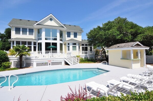 CC148: Array Of Sunshine | Pool Area