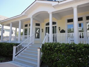CC148: Array Of Sunshine | Front Exterior