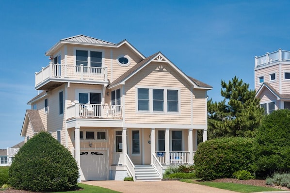 HK56: Hilltop Haven | Front Exterior