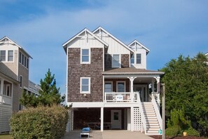 JR100: On Holiday | Front Exterior