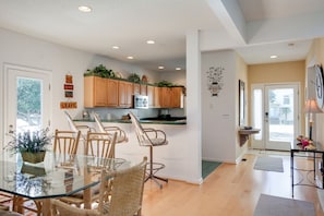 MB37: Sounds of Summer | Bottom Level Dining Area