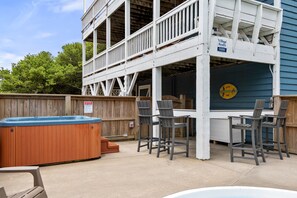 OSH01: Ocean Blue | Pool Area w Hot Tub & Tiki Bar