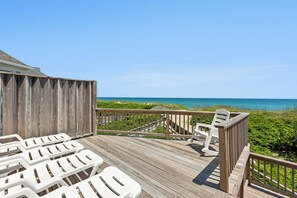 SP1B: Sister Seas | Top Level Sun Deck