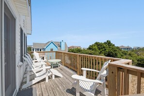 WH545: Ebbtide | Top Level Sun Deck