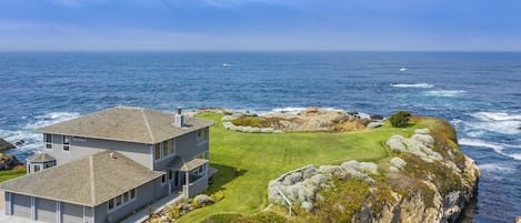 Unending View! - The prefect setting to watch the magnificent gray whales as they pass by.