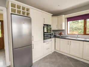 Malachys Rest, Coastal Holiday Accommodation Available in Dingle, County Kerry