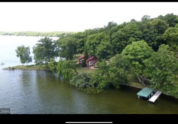 1000 feet of shoreline on a point.