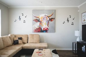 Family Room 9.jpg