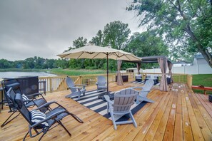 Waterfront Deck | 3 External Security Cameras