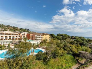 Ciel, Propriété, Nuage, Ville, Immobilier, Région Sauvage, Montagne, Vacances, Maison, Tourisme